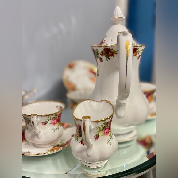 Royal Albert 11 Pc ‘62 “Tea for 4” Vintage Bone China Old Country Roses MintCond - Picture 8 of 16